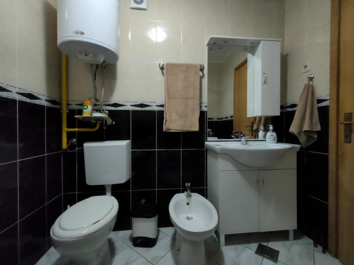 Apartman Bela Lägenhet Pula Exteriör bild