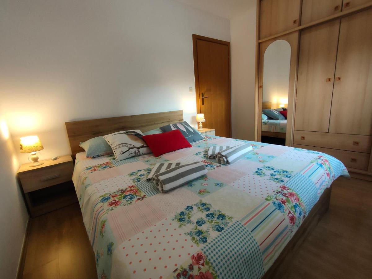 Apartman Bela Lägenhet Pula Exteriör bild