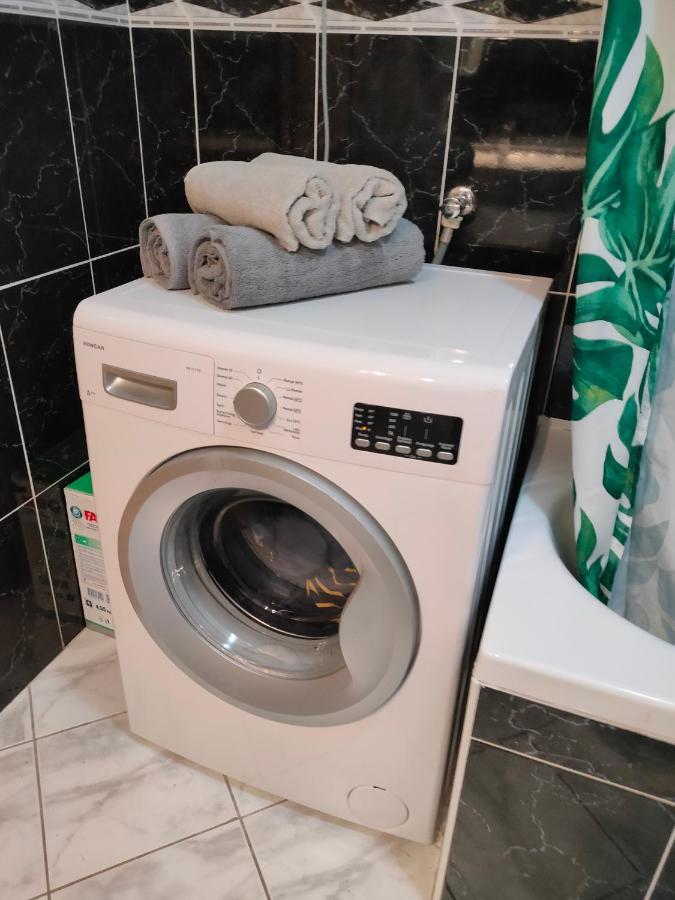 Apartman Bela Lägenhet Pula Exteriör bild